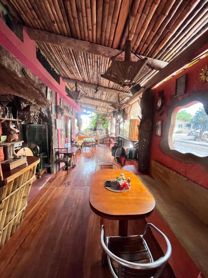 Lonesome George Ecolodge 푸에르토아요라 외부 사진