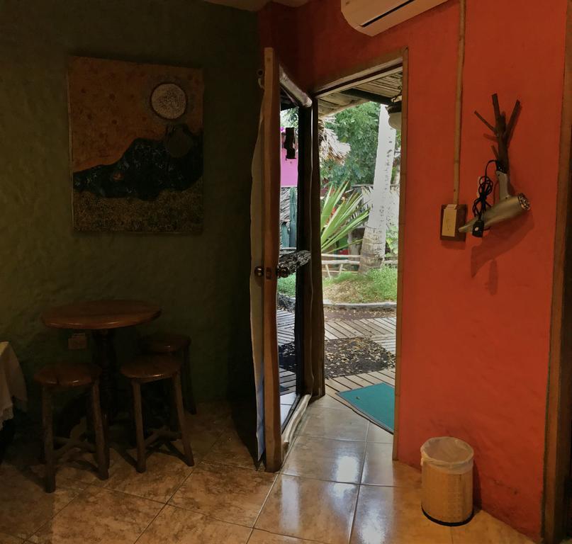 Lonesome George Ecolodge 푸에르토아요라 외부 사진