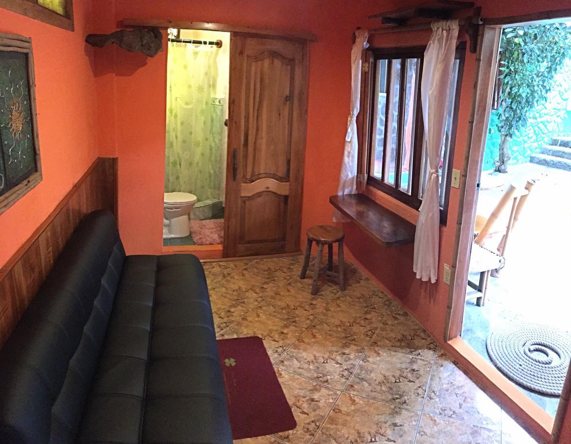 Lonesome George Ecolodge 푸에르토아요라 객실 사진