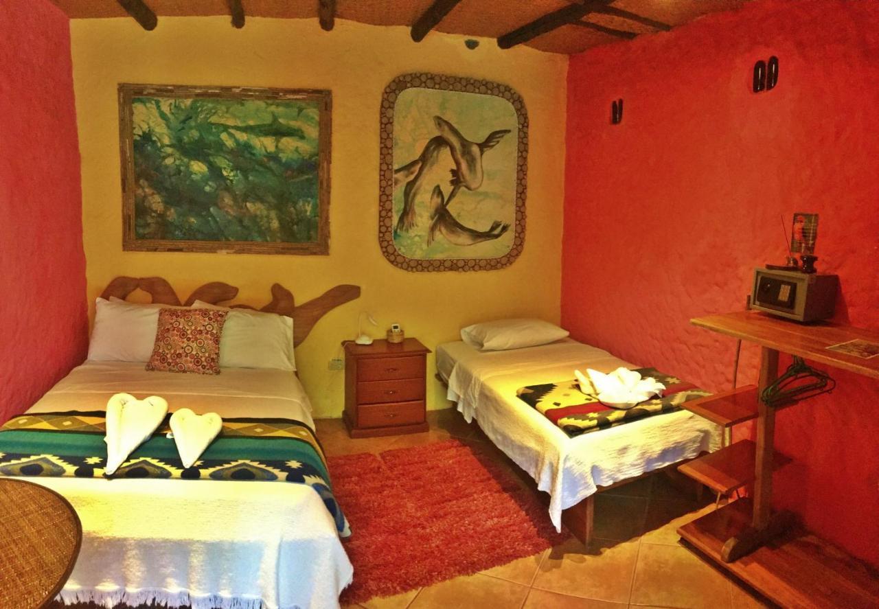 Lonesome George Ecolodge 푸에르토아요라 외부 사진